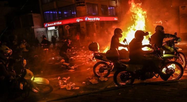 Bogotá ardió en el caos tras un caso de violencia policial