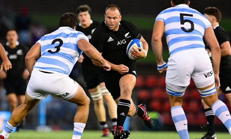 Los Pumas fueron apabullados por los All Blacks