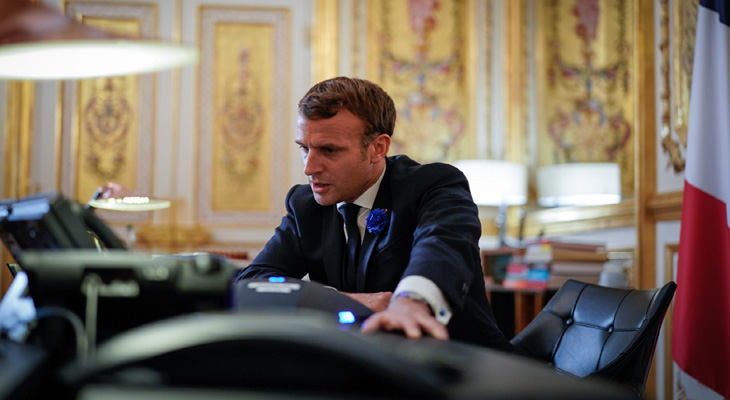 Sentida despedida de Macron al "soberano de la pelota"