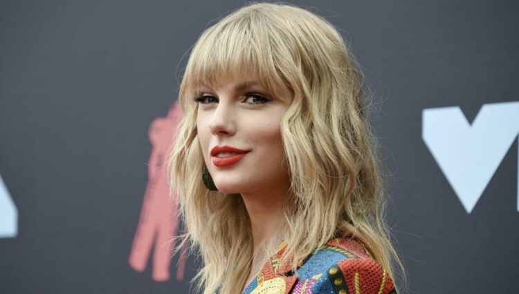 Taylor Swift tendrá que volver a grabar sus seis discos