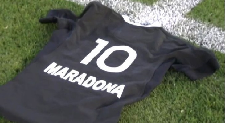 Los All Blacks le brindaron un emotivo homenaje a Maradona