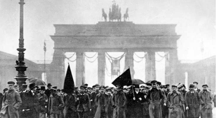 Las revoluciones de Noviembre Las revoluciones de Noviembre