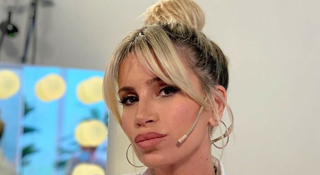 Flor Peña habló tras aplicarse la vacuna china: "Es un experiencia re linda" Flor Peña habló tras aplicarse la vacuna china: "Es un experiencia re linda"