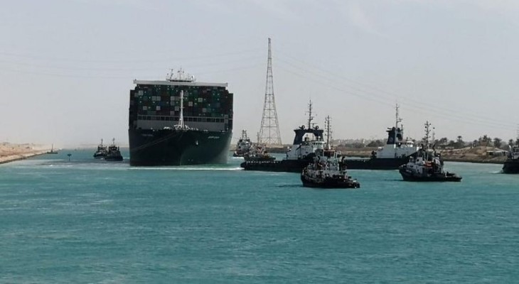 Logran desbloquear el Canal de Suez y respira la economía mundial