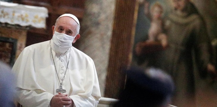 El papa criticó que se acumulen vacunas y patentes durante la pandemia