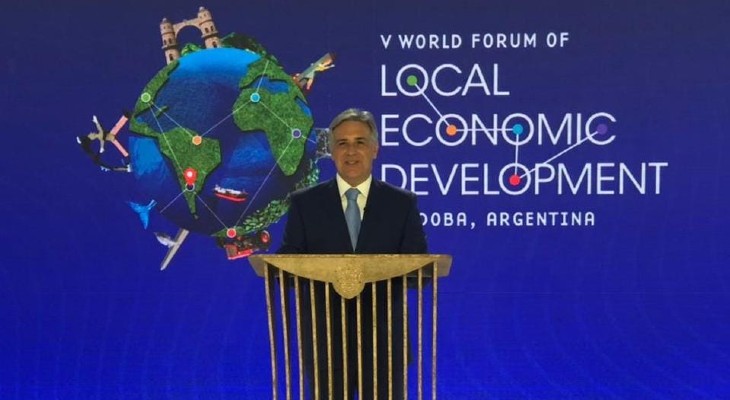 Llaryora participó del Foro Mundial de Desarrollo