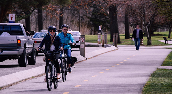 El uso de bicicleta mejora la salud y cuida al planeta