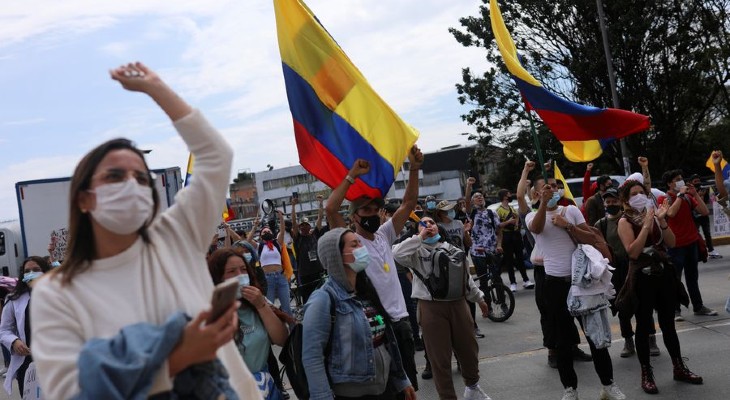 Nuevo día de protestas masivas en Colombia