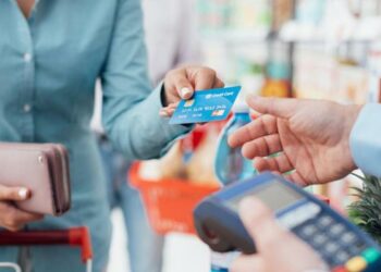 No están permitidos los recargos en compras en un pago con tarjetas de crédito