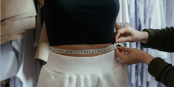 Personas con obesidad: excluidas del negocio de la venta de ropa