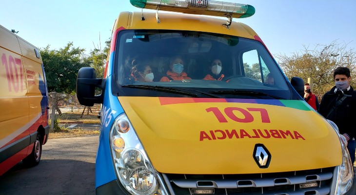 Presentan a la primera mujer chofer de ambulancia en Córdoba