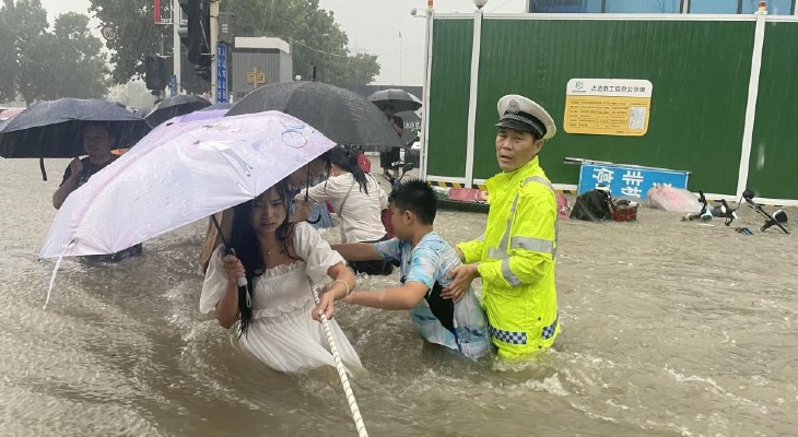 Más de 200.000 evacuados por las torrenciales lluvias en China