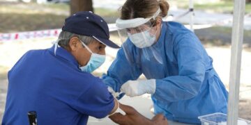 Se confirmaron 1.671 casos nuevos y 33 fallecimientos en la provincia