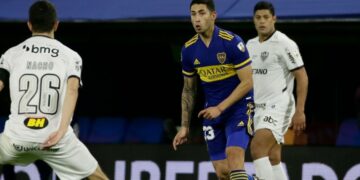 Boca empató con Mineiro y la serie se resolverá en Brasil