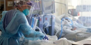 Córdoba informó 47 muertes y 2.463 contagios por Covid-19