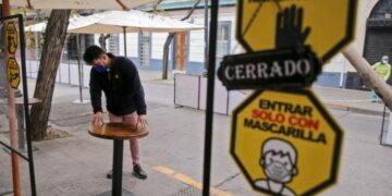 Las variantes del Covid atrasan la reactivación económica mundial