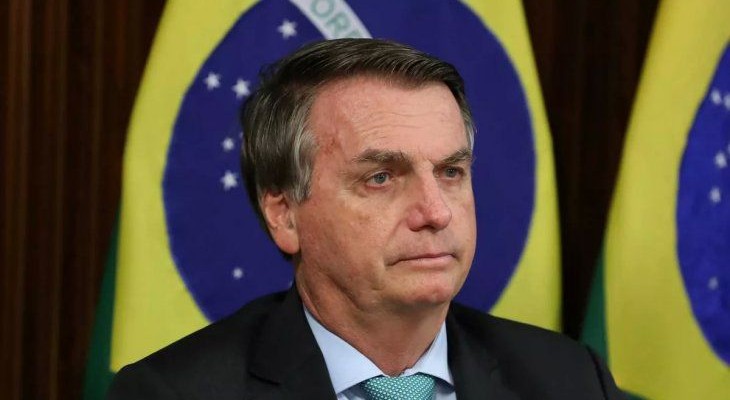 Operan a Bolsonaro de urgencia por una obstrucción intestinal Operan a Bolsonaro de urgencia por una obstrucción intestinal