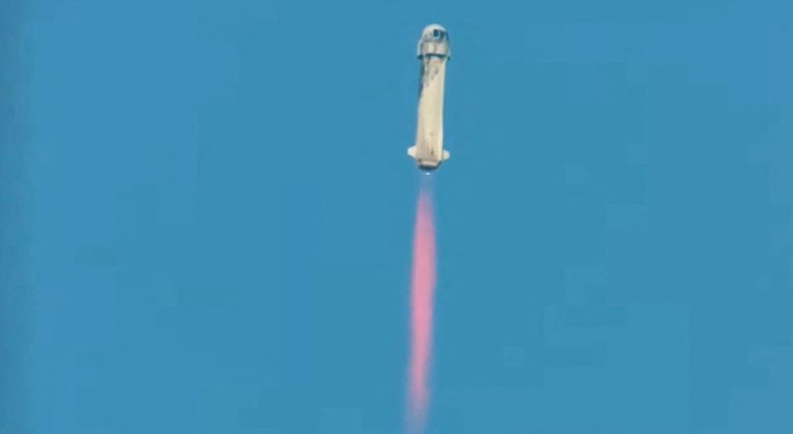 Jeff Bezos viajó al espacio durante diez minutos en su propia nave