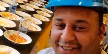 Comió 15 platos en un tenedor libre y lo invitaron a retirarse cuando pidió más