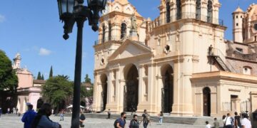 Cómo funcionarán los servicios este viernes 9 de julio