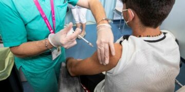 Córdoba habilitó la inscripción para vacunar a adolescentes