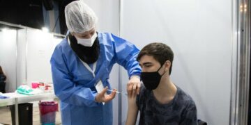 El martes comenzará la vacunación a menores de edad
