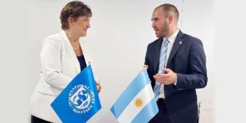 Argentina recibió 4.334 millones de dólares del FMI
