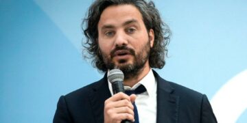 La Nación rechazó la postura de la UIA frente a quienes no se inoculen