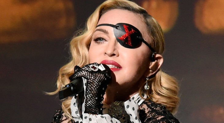En el día de su cumpleaños, Madonna anunció un nuevo acuerdo con Warner