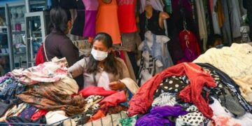 Crece la tendencia de vender y comprar ropa usada en pandemia