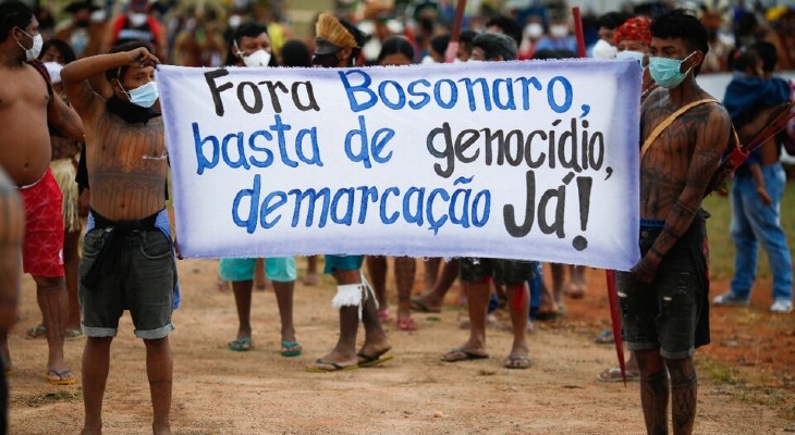 Bolsonaro, acusado en La Haya de genocidio contra indígenas