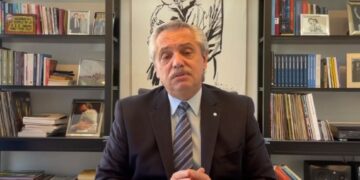 Fernández respaldó a Perotti