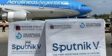 Arribaron al país 650.000 dosis de Sputnik V de los componentes 1 y 2