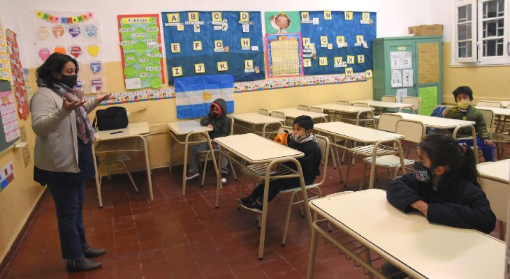Córdoba avanzará hacia una mayor presencialidad en las escuelas