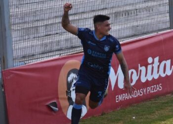 Esquivel se acerca a Talleres