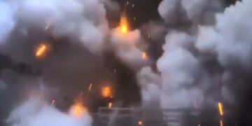 Cinematográfica explosión en la planta de Siderar