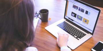 Proponen medidas para proteger la identidad digital de los cordobeses