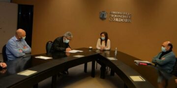 La Provincia acordó un incremento salarial con los gremios estatales