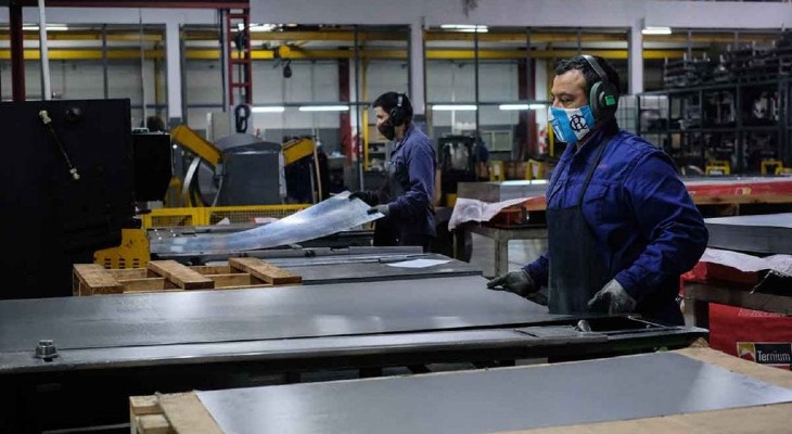 La industria aumentó un 3,9% interanual en julio La industria aumentó un 3,9% interanual en julio