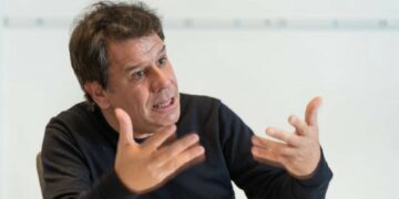 Manes reclamó una autocrítica a la oposición