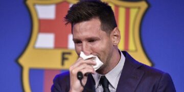 Entre lágrimas, Messi se despidió del Barcelona