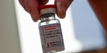 Córdoba recibirá más de 125.000 dosis de Moderna para combinar vacunas
