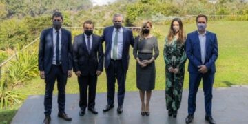 Fernández relanzó el programa Previaje en las Cataratas