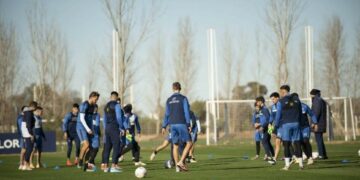Talleres, enfocado en Banfield