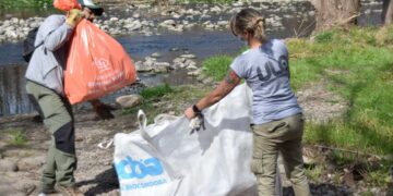 Se extrajeron más de 2.000 kilos de basura del Río Suquía