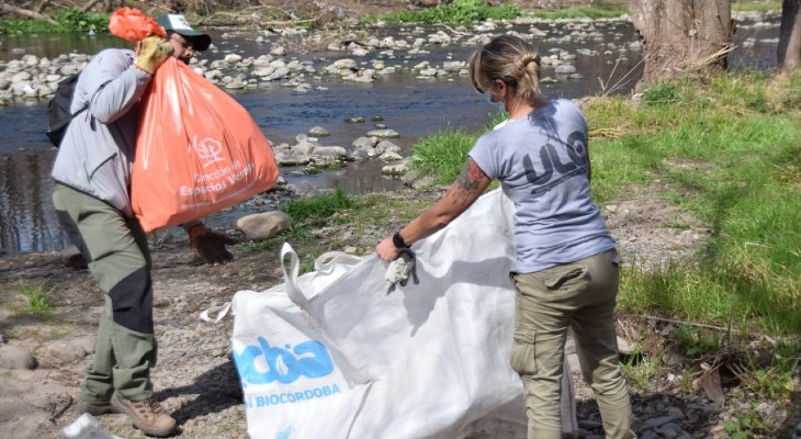 Se extrajeron más de 2.000 kilos de basura del Río Suquía