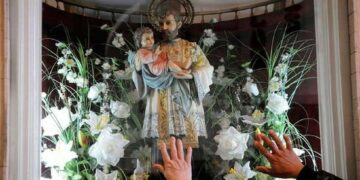 San Cayetano hace horas extra