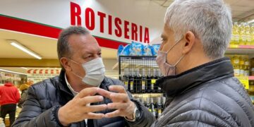 Santos: El kirchnerismo nos lleva hacia la república de los planes
