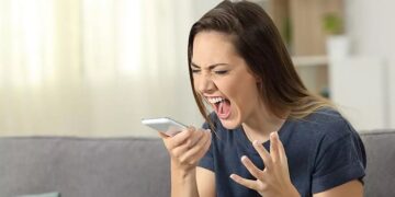 Habilitaron una línea telefónica gratuita para gritar y desahogarse