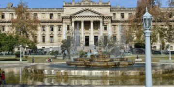 Los judiciales que no se inmunicen, no cobrarán